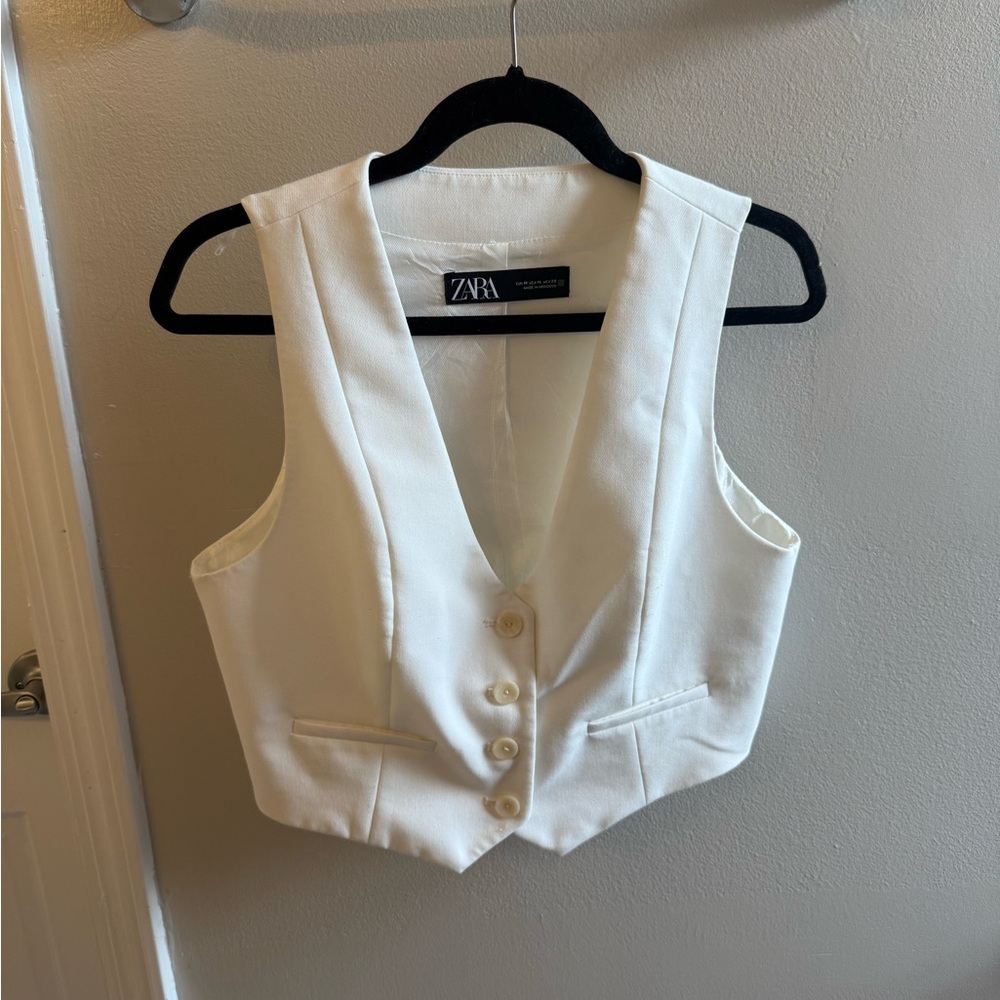Zara Women's White Buttoned Vest Top